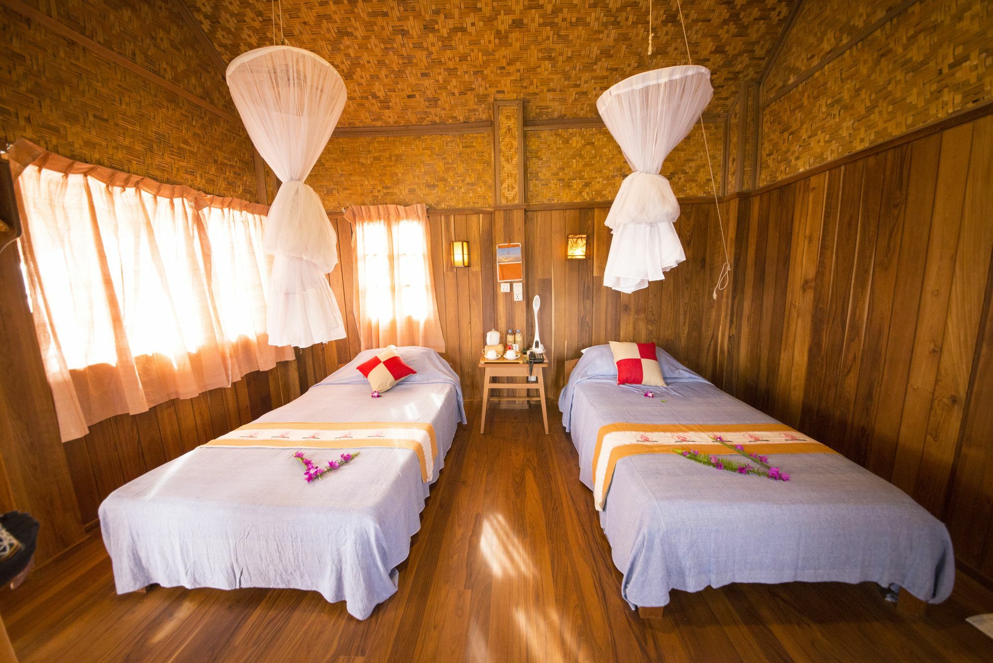 Golden Island Cottages Thale U Hotel Ywama Buitenkant foto