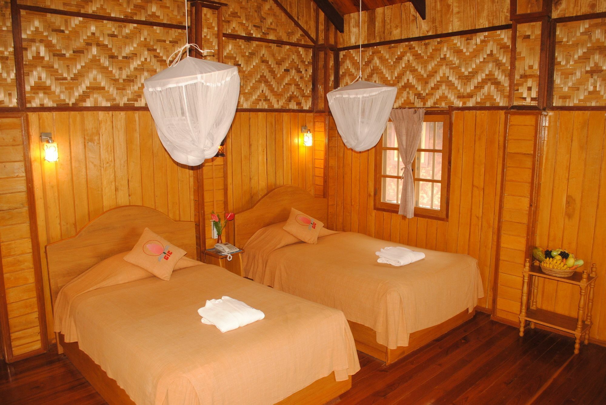 Golden Island Cottages Thale U Hotel Ywama Buitenkant foto